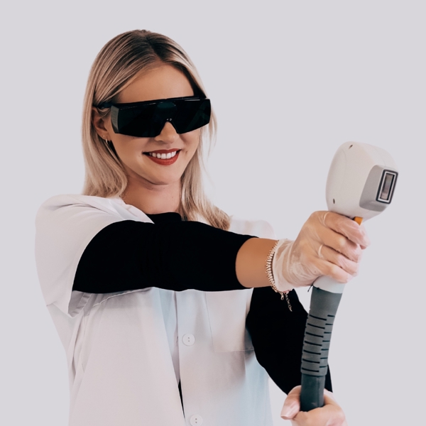 Mirela (lela) Mirela (lela)